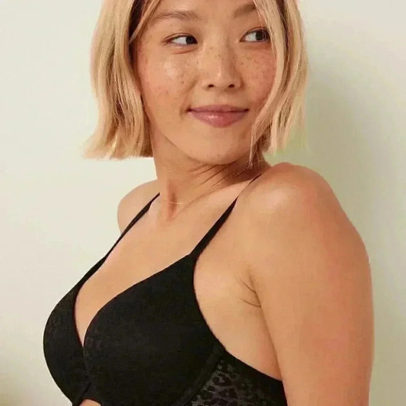 PINK Wear Everywhere Push-Up - Picture 3 of 6